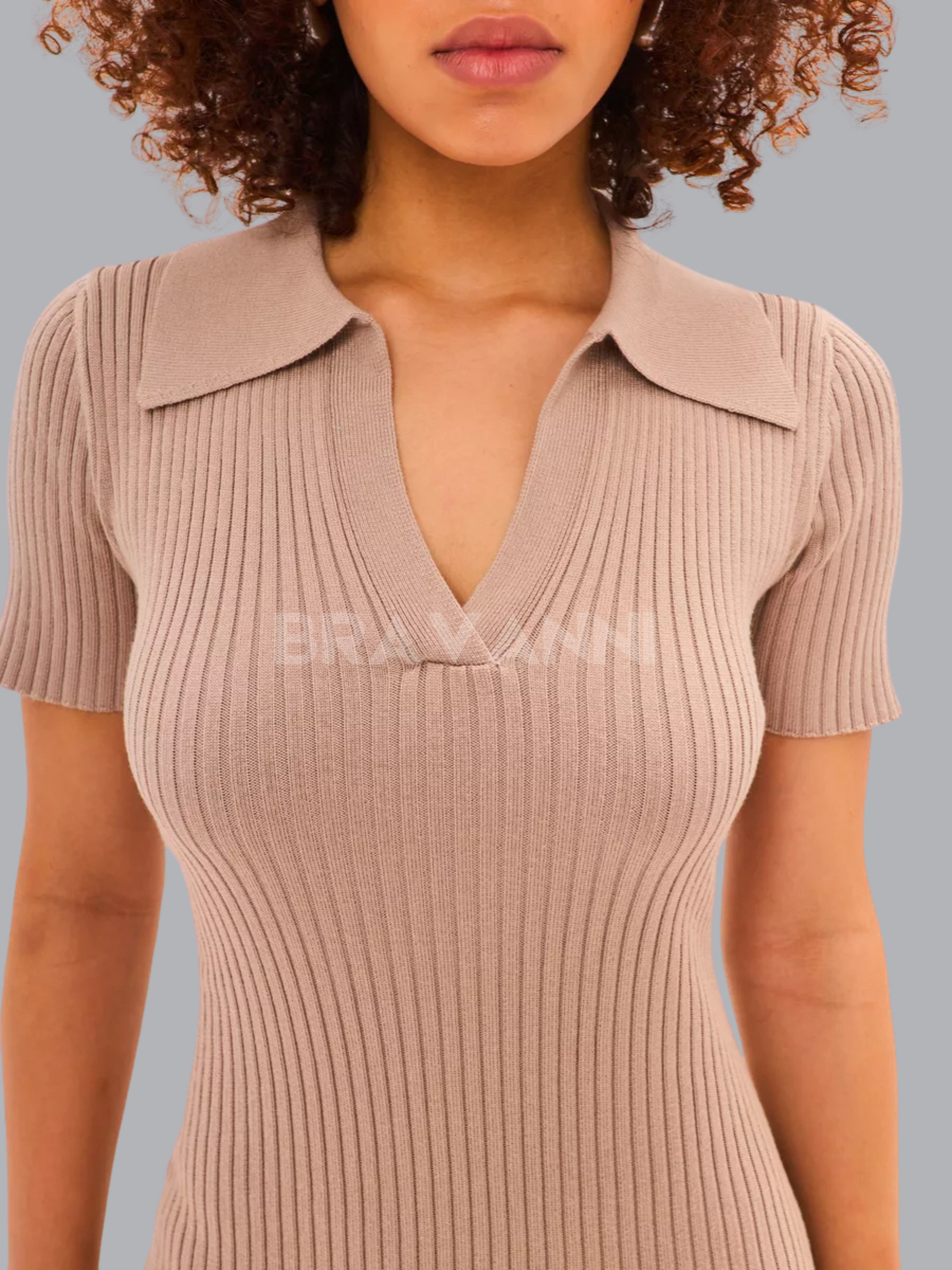 Vestido de Malha com Decote em V e Fenda - LineSlin
