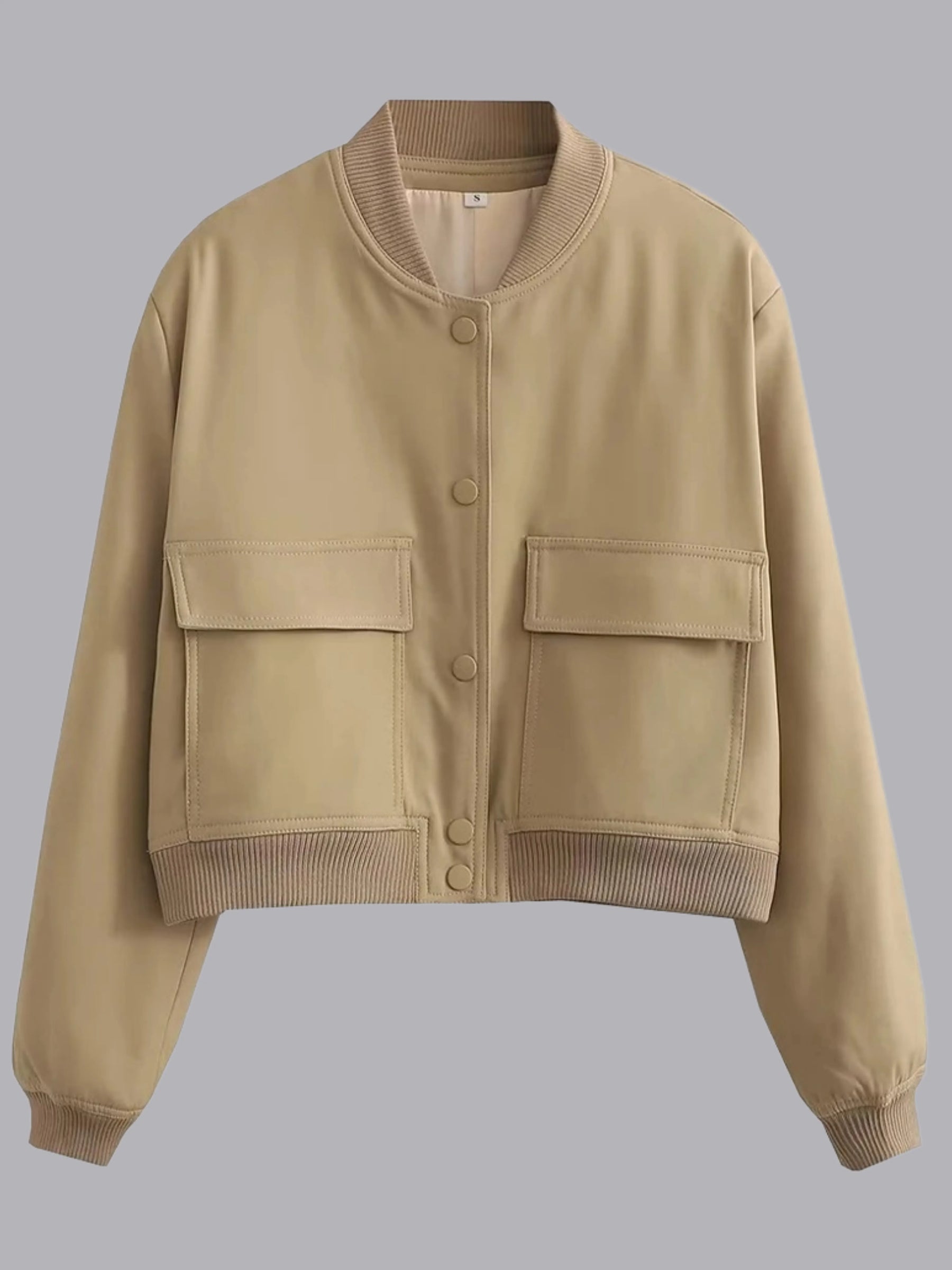 Jaqueta Bomber Feminina Oversized Curta com Botões - StreetChic