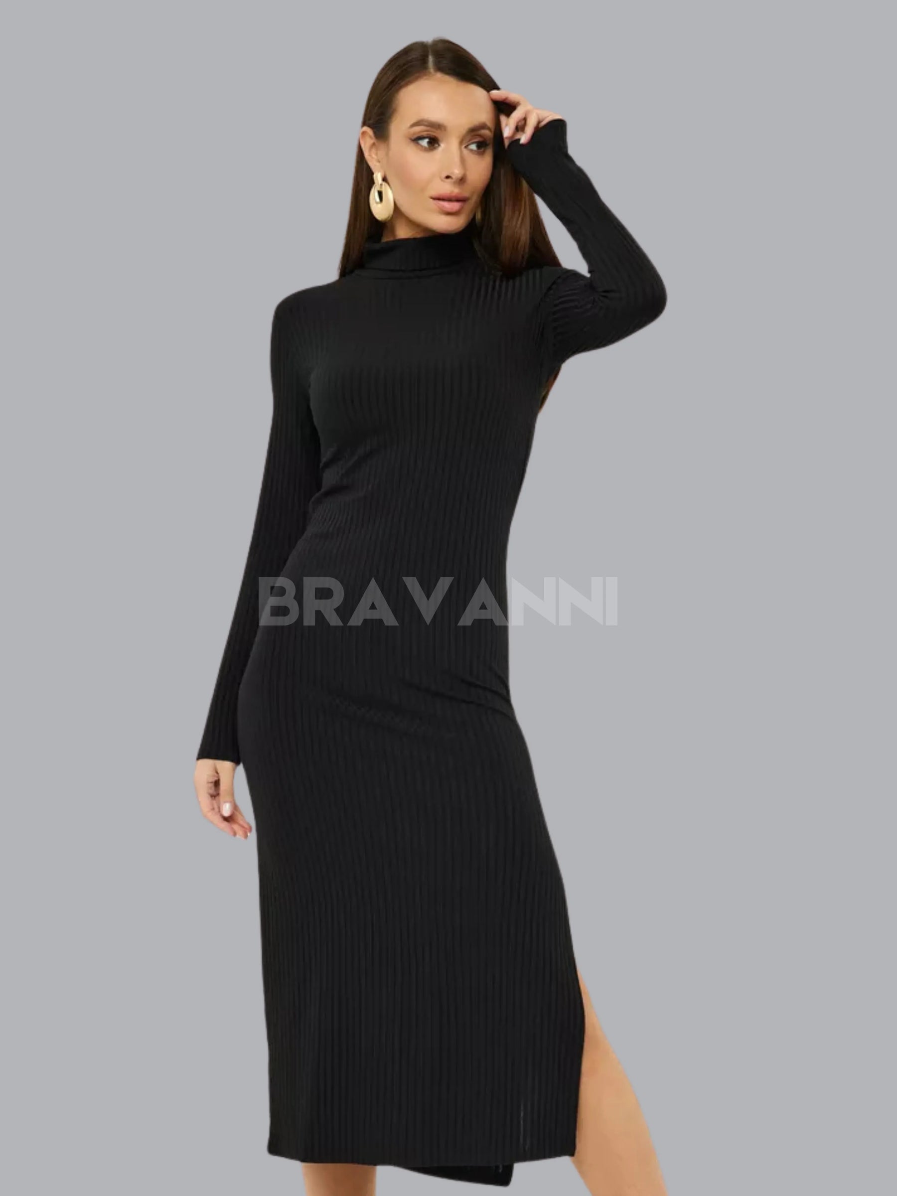 Vestido Tubinho com Gola Alta e Fenda - Elegance