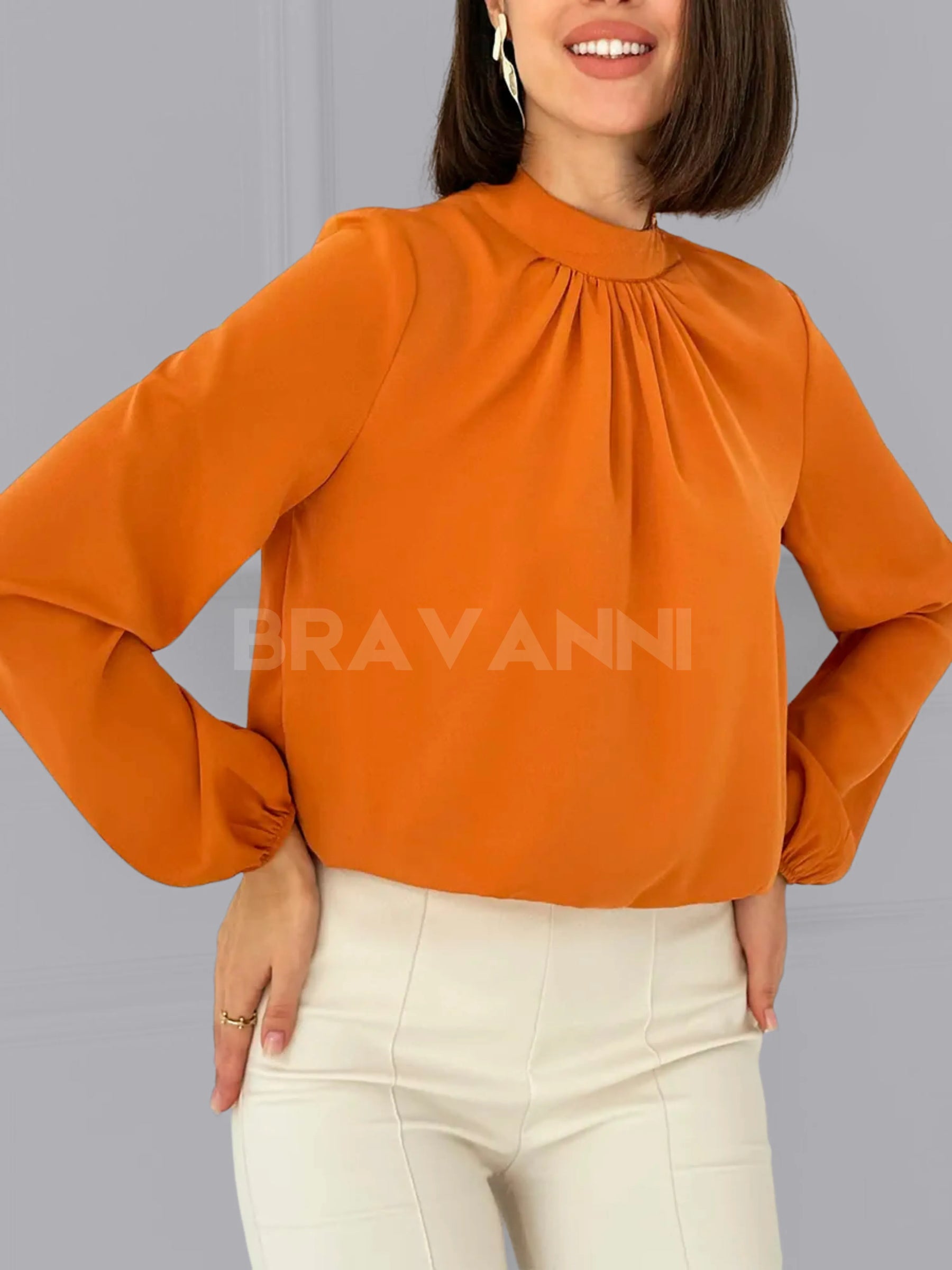 Blusa Feminina de Linho com Fita de Cetim e Botões - RetroFlow