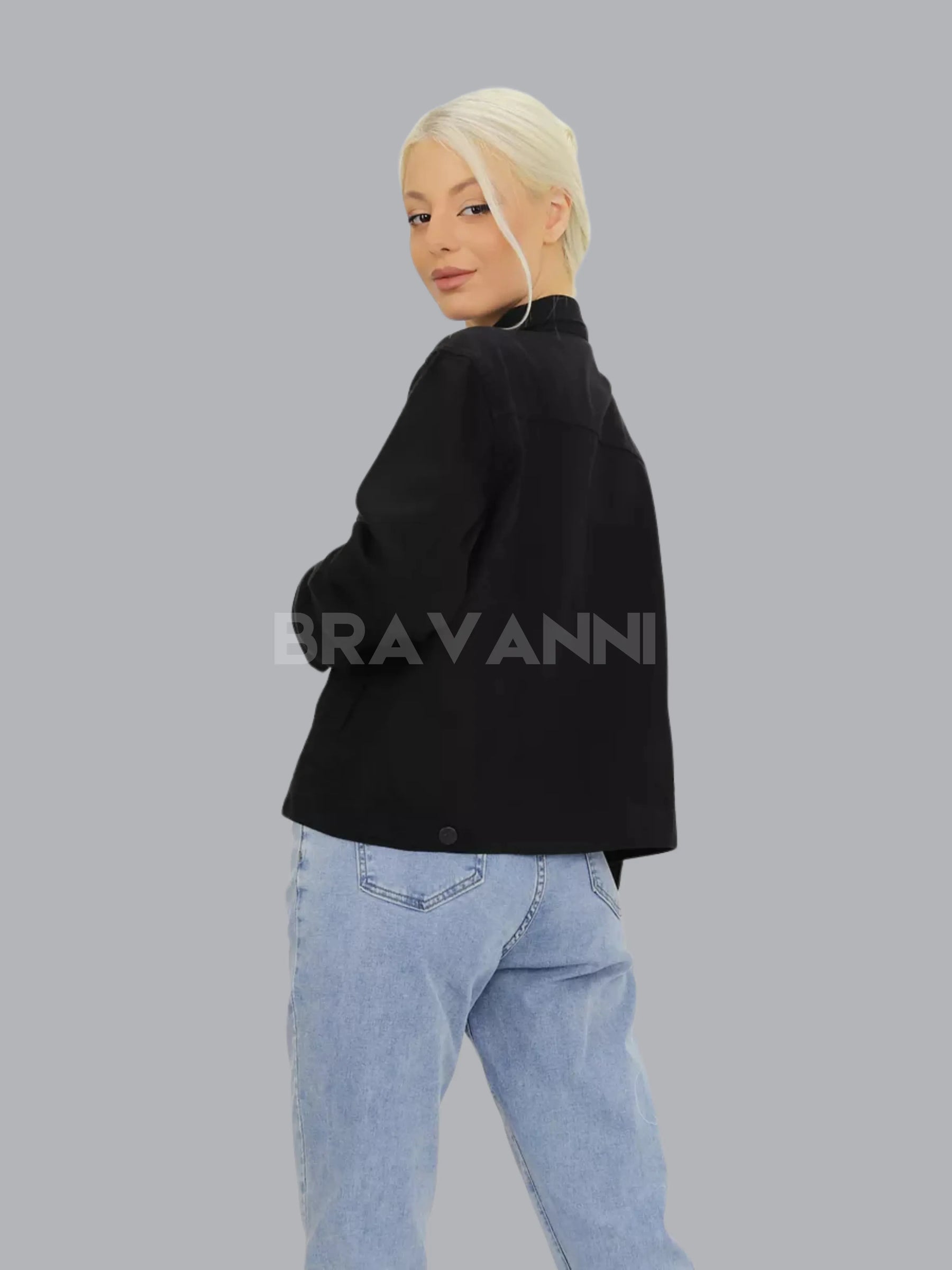 Jaqueta Jeans Oversized com Bolsos Laterais - FreeVibe