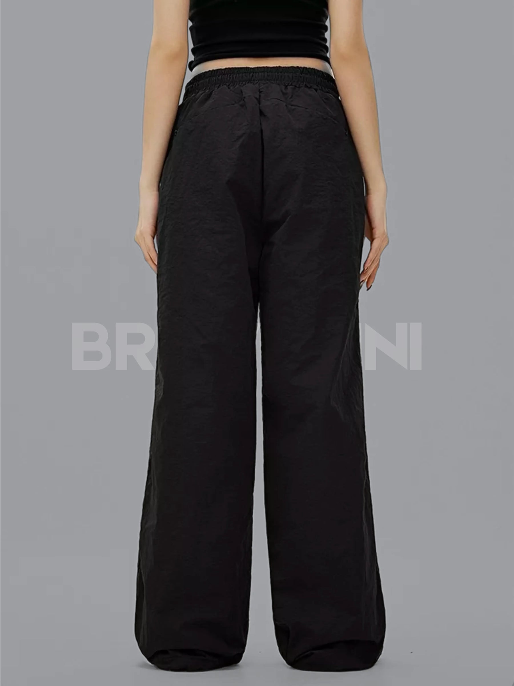Calça Cargo Oversized com Cintura Alta e Bolsos - StreetPulse