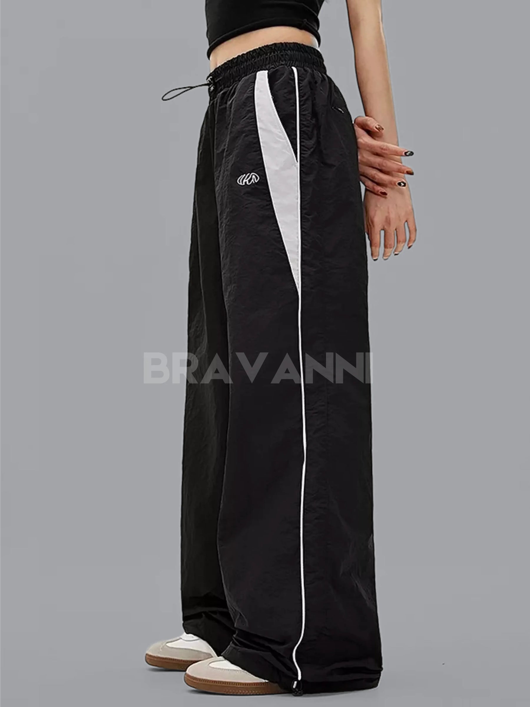 Calça Cargo Oversized com Cintura Alta e Bolsos - StreetPulse