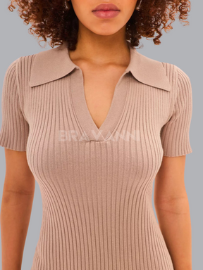 Vestido de Malha com Decote em V e Fenda -  LineSlin