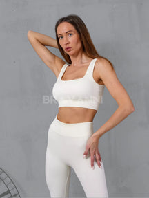 Conjunto Fitness com Top Canelado e Legging de Cintura Alta - VibeActive