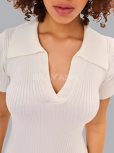 Vestido de Malha com Decote em V e Fenda -  LineSlin