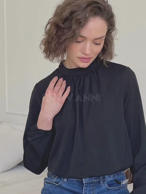 Blusa Feminina de Linho com Fita de Cetim e Botões - RetroFlow